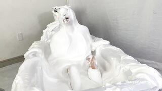 2024-02-21-messygirl-1085-the_clumsy_housekeeper_2