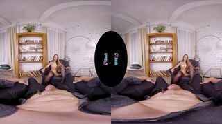 are-you-working-or-spying-on-me_smartphone_mq