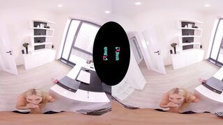 put-down-your-work-for-a-second_smartphone_mq