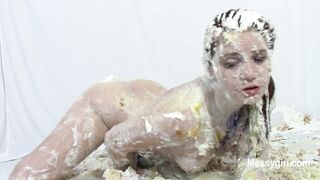 2024-09-30-messygirl-957-human_pie_target_misty
