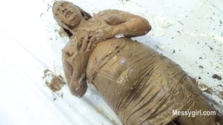 2024-11-04-messygirl-962-tatums_first_time
