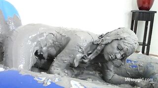 2024-04-29-messygirl-935-erotic_in_mud