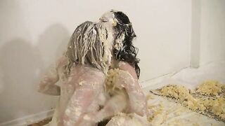 2024-07-24-messygirl-835-naughty_cake_play