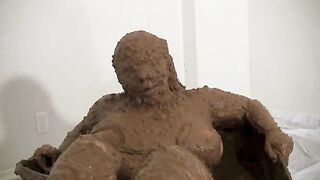 2024-06-01-messygirl-706-vicky_takes_a_chocolate_glop_bath