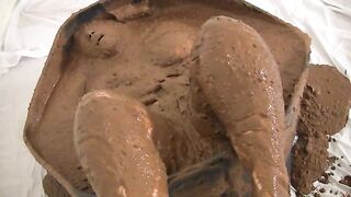 2024-06-01-messygirl-706-vicky_takes_a_chocolate_glop_bath