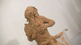 2024-02-29-messygirl-745-peanut_butter_engulfed_justine