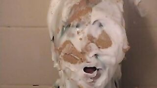 2024-01-14-messygirl-62-messy_bubble_bath