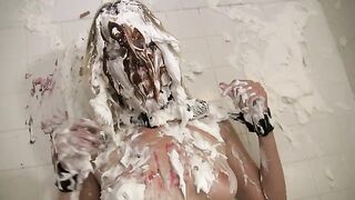 2024-11-23-messygirl-731-pie_target_vika