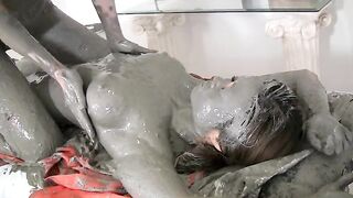 2024-12-29-messygirl-684-the_erotic_mud_massage