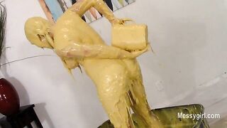 2024-09-17-messygirl-903-amy_takes_a_batter_bath