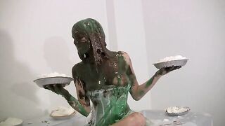2024-06-16-messygirl-656-the_messy_destruction_of_liz