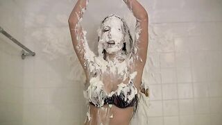 2024-10-27-messygirl-675-shut_your_pie_hole