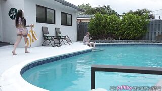 myhornystepmomssolution_s01_jimmymichaels_cubbithompson_540p