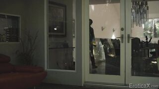 lostnaked_s01_tommypistol_alexiaanders_540p