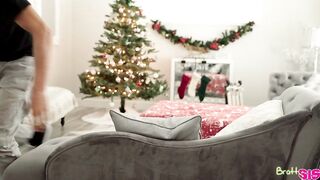 brattysis_unwrapping_step_sis_for_christmas_960