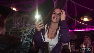 emerald-loves-trying-new-things_720