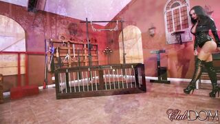 2018-11-05-clubdom--forced-to-worship-mistress-crystal_1080p