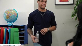 mfstanissaselinamike_720