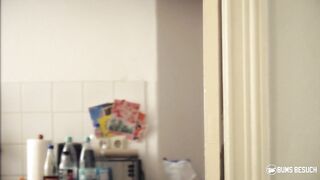 jolee-love-seduces-and-bangs-amateur-guy_720