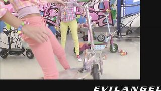 roccospsychoteens05scene01_s01_ianscott_ginagerson_540p