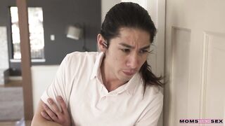momsteachsex_stepmoms_handyman_960