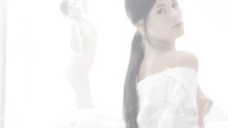 caprice-is-waiting-for-you_720