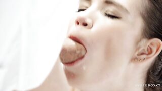 sexy-girl-tries-anal-for-the-first-time_720