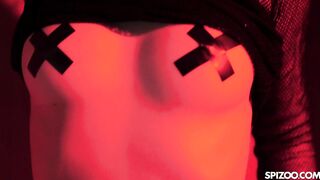 DaphneDareGetsCaged4k_720
