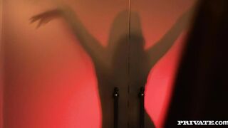 XTR042_s06_720