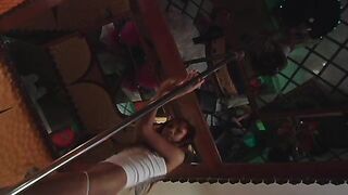 stripperpole-ipod-001