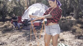 pitching-a-tent_720