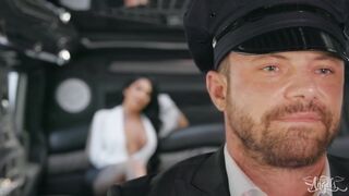 chauffeur-her_720