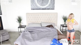 stepbro-walks-in-on-stepsis-having-orgasmic-seizure_720