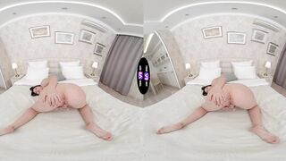TmwVRnet_Lola_Bredly_Solo_1920x960