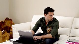 myfamilypies_distracting_daddy_960