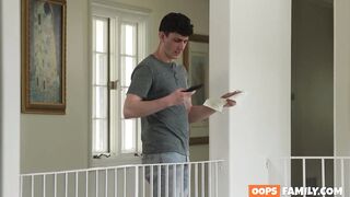 2023-11-10-oopsfamily-pussy-remote-control-ofo_720p