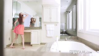 stepsister-gives-stepbro-bathtub-bj_720