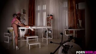 2017-11-01-pornworld-43597-halloween-hospital_720