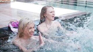spring-break-threesome_720