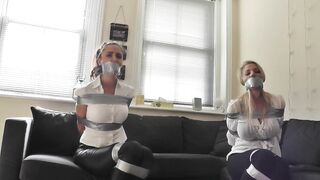 borderlandbound-4628-danni-sarah-in