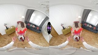TmwVRnet_Molly_Cute_BG_1920x960