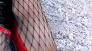 2018-07-05-young-goddess-kim-19908897-leashed-tease