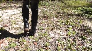 2016-09-18-young-goddess-kim-16420550-dirty-boots-walk-pov