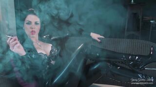 2019-06-24-young-goddess-kim-21658079-latex-smoke-seductress-c4s-full-hd-mp4