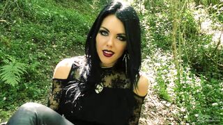 2017-10-15-young-goddess-kim-18488571-return-of-the-woodlands-witch-mp4-720p