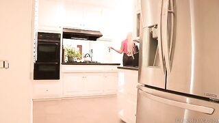 2015-11-01-Nina-Elle-Big-Tits-MILF-Facial_sd