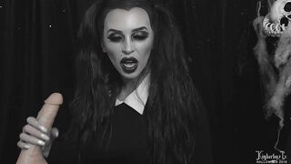 2018-10-04-kimberleyjx-20373921-addams-family-taboo