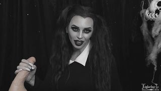 2018-10-04-kimberleyjx-20373921-addams-family-taboo