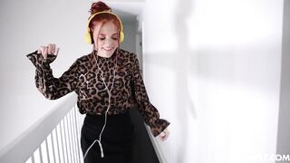 devyn_lux_720