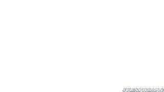 2014-01-31-noelle-easton-teen-takes-jules-jordan-to-big-tit-heaven_sd